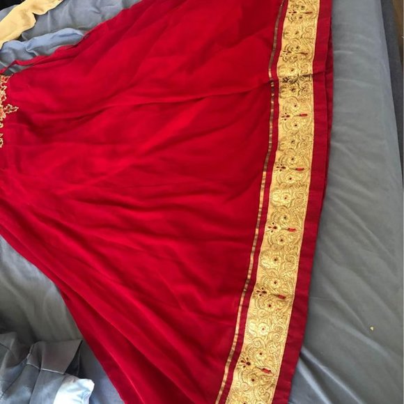 Indian/Pakistani dress - Picture 2 of 4